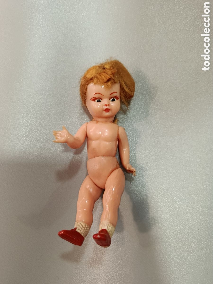 Mu&ntilde;eca espa&ntilde;ola clasica: Mu&ntilde;eca celuloide . 10cm. Ojos durmientes