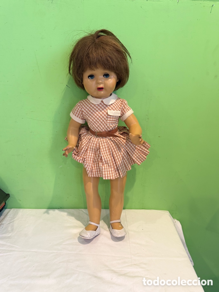 Mu&ntilde;eca espa&ntilde;ola clasica: Antigua mu&ntilde;eca Purita de composici&oacute;n a&ntilde;os 50 con vestido original vintage. Cart&oacute;n piedra .
