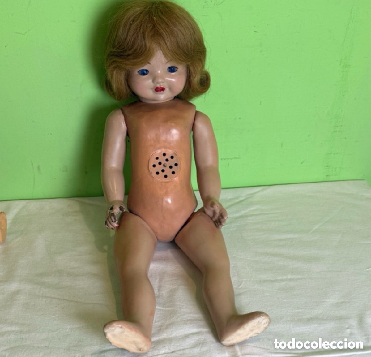 Poup&eacute;e espagnole classique: Mu&ntilde;eca antigua de cart&oacute;n piedra 50 cm - marcada en la nuca - con mecanismo de voz - a&ntilde;os 40/50.