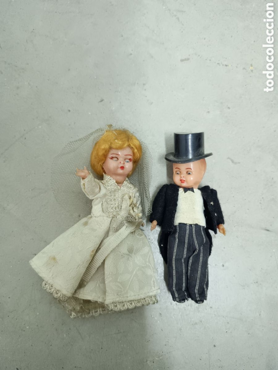 Mu&ntilde;eca espa&ntilde;ola clasica: PAREJA DE NOVIOS DE CELULOIDE - OJOS DURMIENTES - PASTEL DE BODAS