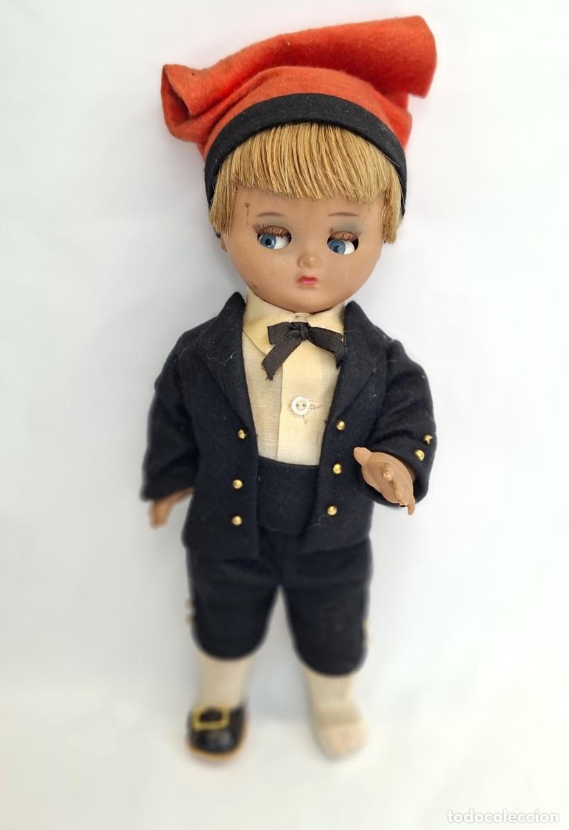 Mu&ntilde;eca espa&ntilde;ola clasica: MU&Ntilde;ECA/O LINDA PIRULA CATAL&Aacute;N. LE FALTA UN ZAPATO.