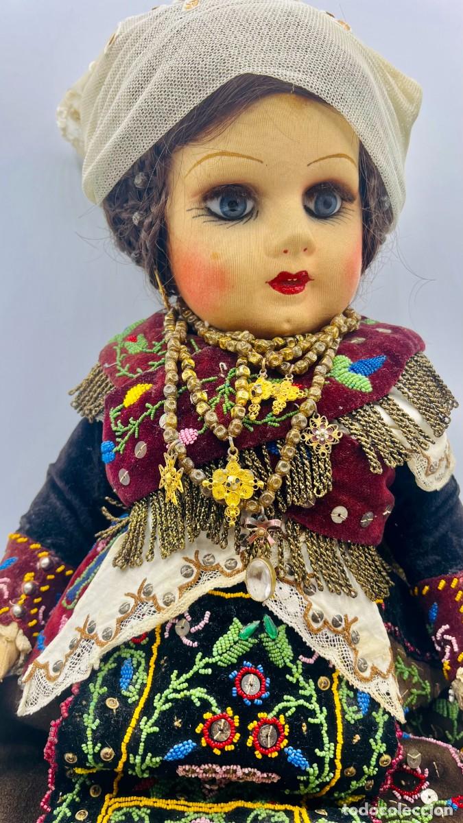 Mu&ntilde;eca espa&ntilde;ola clasica: Mu&ntilde;eca de trapo antigua charra salmantina ojos de cristal traje regional bordado a&ntilde;os 50 60