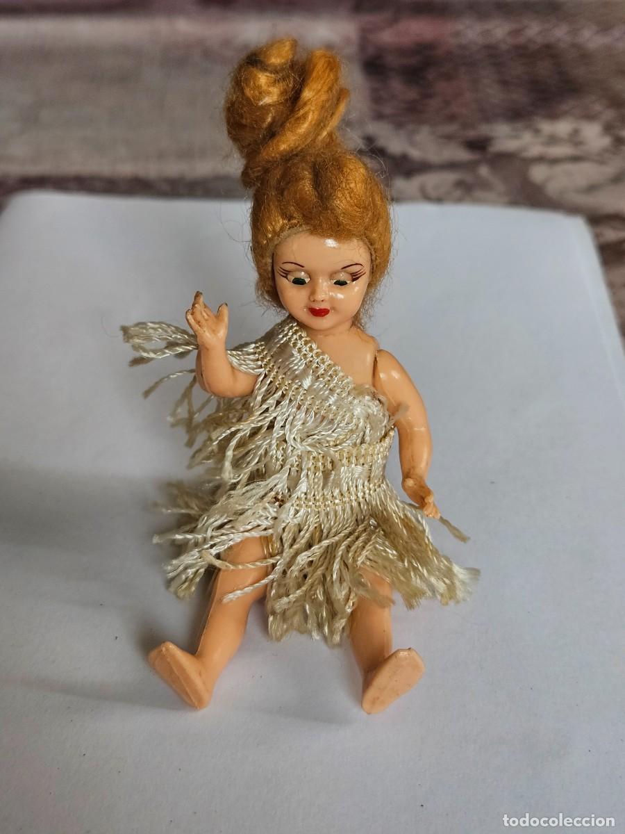 Mu&ntilde;eca espa&ntilde;ola clasica: Antigua Y Peque&ntilde;a Mu&ntilde;eca Bailarina Articulada De Celuloide Con Pelo De Mohair, de Los A&ntilde;os 50.