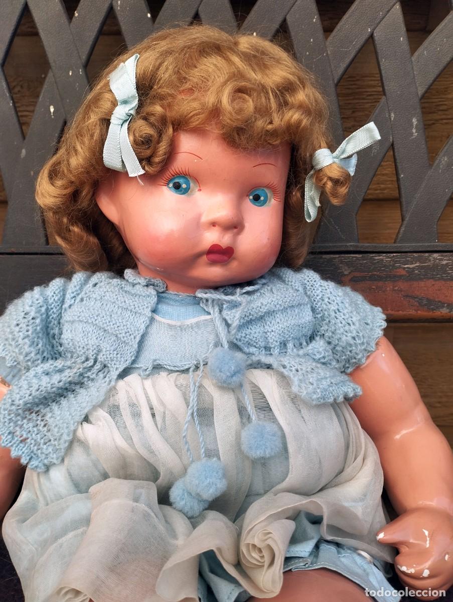 Mu&ntilde;eca espa&ntilde;ola clasica: Mu&ntilde;eca antigua cart&oacute;n piedra espa&ntilde;ola a&ntilde;os 40 / Epoca Mariquita Perez y Gisela