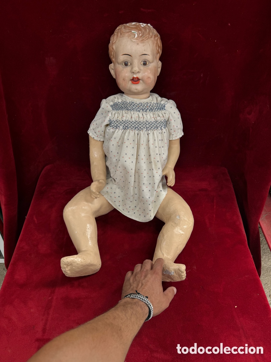 Mu&ntilde;eca espa&ntilde;ola clasica: Enorme mu&ntilde;eco de carton piedra,de 81 cm de largo!