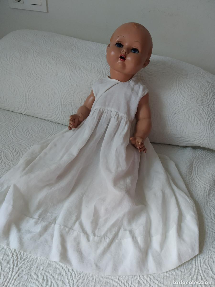 Mu&ntilde;eca espa&ntilde;ola clasica: mu&ntilde;eco bebe grande de composici&oacute;n