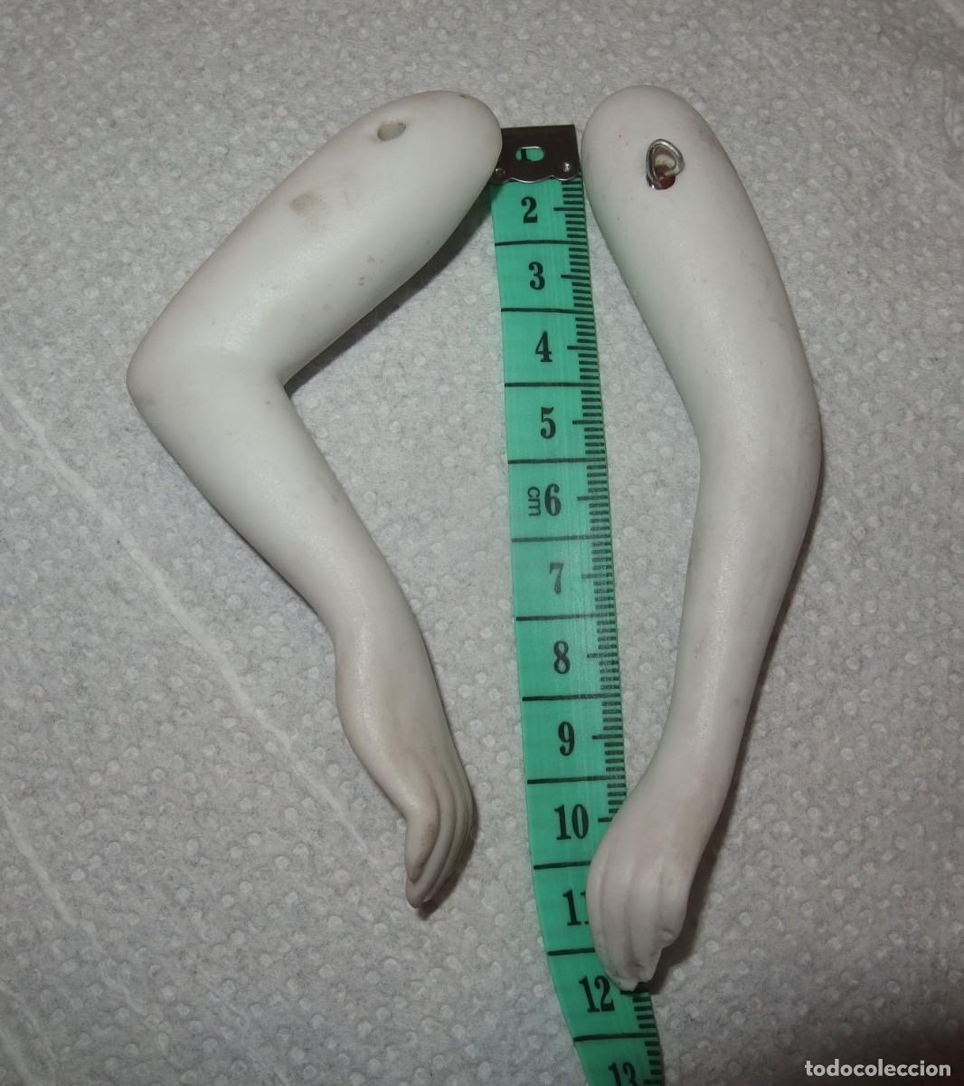 Mu&ntilde;eca espa&ntilde;ola clasica: BRAZOS DE MU&Ntilde;ECA DE PORCELANA,PRINCIPIO DELS.XX,LOTE 3