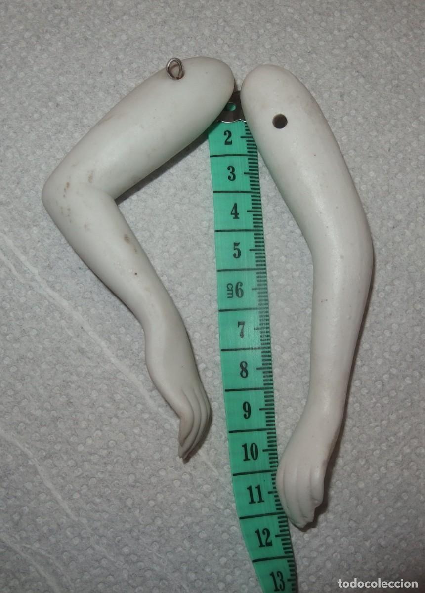 Mu&ntilde;eca espa&ntilde;ola clasica: BRAZOS DE MU&Ntilde;ECA DE PORCELANA,PRINCIPIO DEL S.XX,LOTE 4