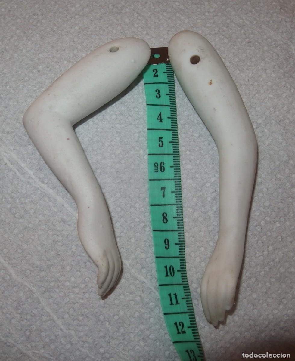 Mu&ntilde;eca espa&ntilde;ola clasica: BRAZOS DE MU&Ntilde;ECA DE PORCELANA,PRINCIPIO S.XX,LOTE 5