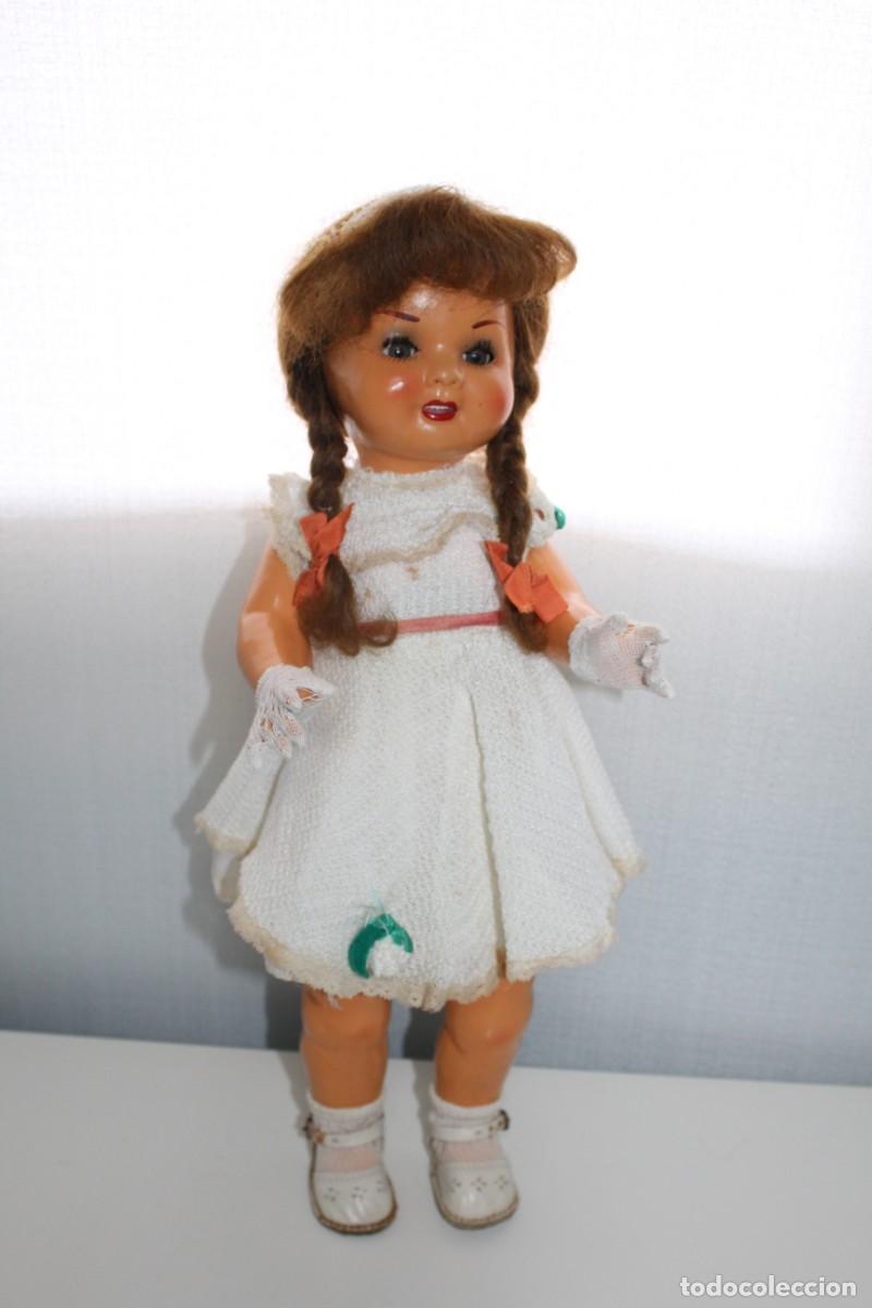 Mu&ntilde;eca espa&ntilde;ola clasica: ANTIGUA MU&Ntilde;ECA ESPA&Ntilde;OLA ANDADORA DE CARTON Y MADERA