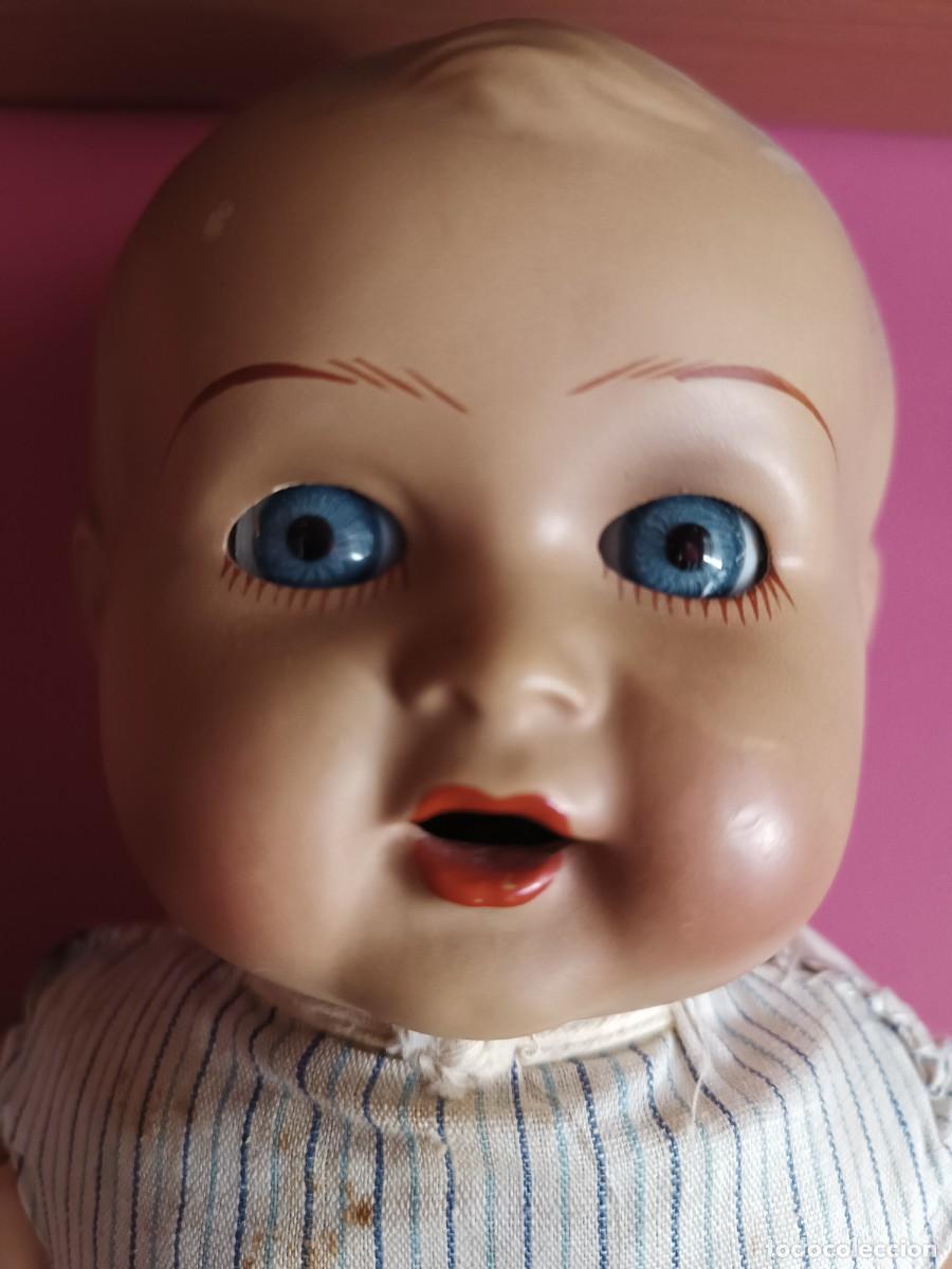 Mu&ntilde;eca espa&ntilde;ola clasica: MU&Ntilde;ECO BEB&Eacute; ANTIGUO DE CART&Oacute;N PIEDRA.