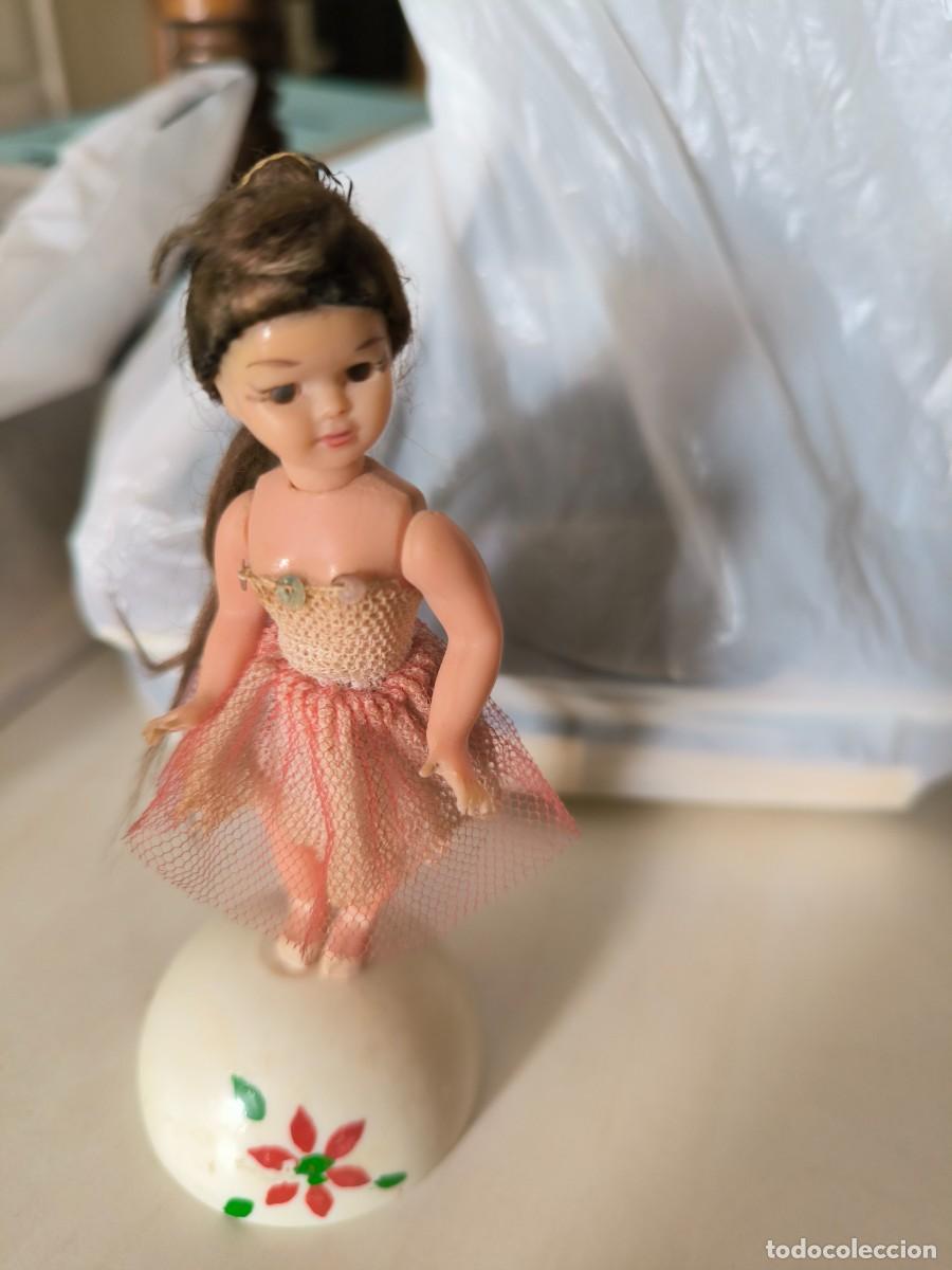 Mu&ntilde;eca espa&ntilde;ola clasica: Antigua mu&ntilde;equita de tocador