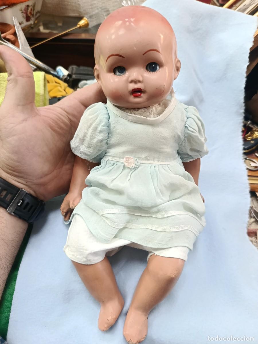 Mu&ntilde;eca espa&ntilde;ola clasica: Mu&ntilde;eco de cart&oacute;n piedra y cabeza de porcelana,a&ntilde;os 30