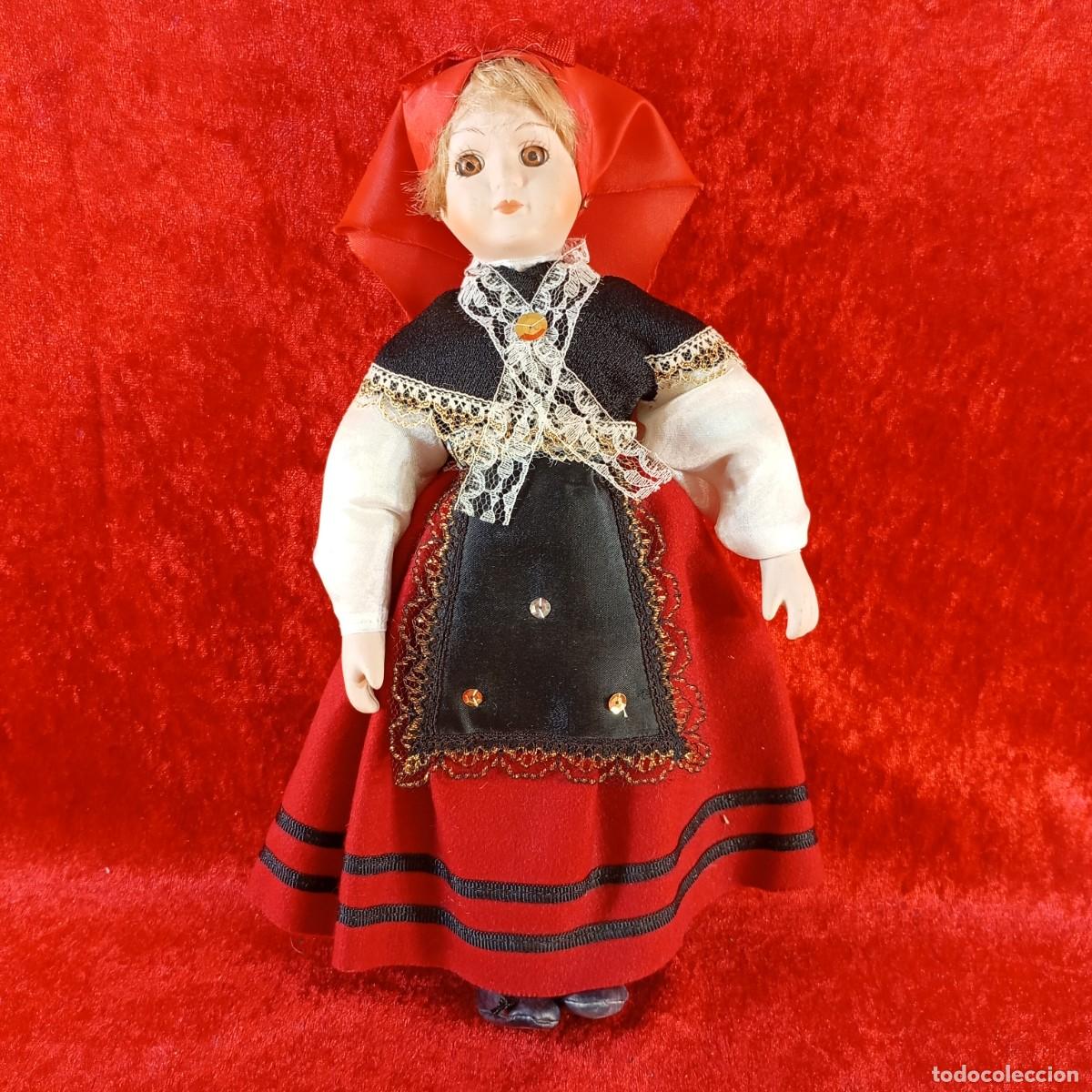 Mu&ntilde;eca espa&ntilde;ola clasica: PRECIOSA MU&Ntilde;ECA DE PORCELANA - ESPA&Ntilde;OLA - DE COLECCI&Oacute;N - VESTIDO TRADICIONAL - 28,5 X 14 CM