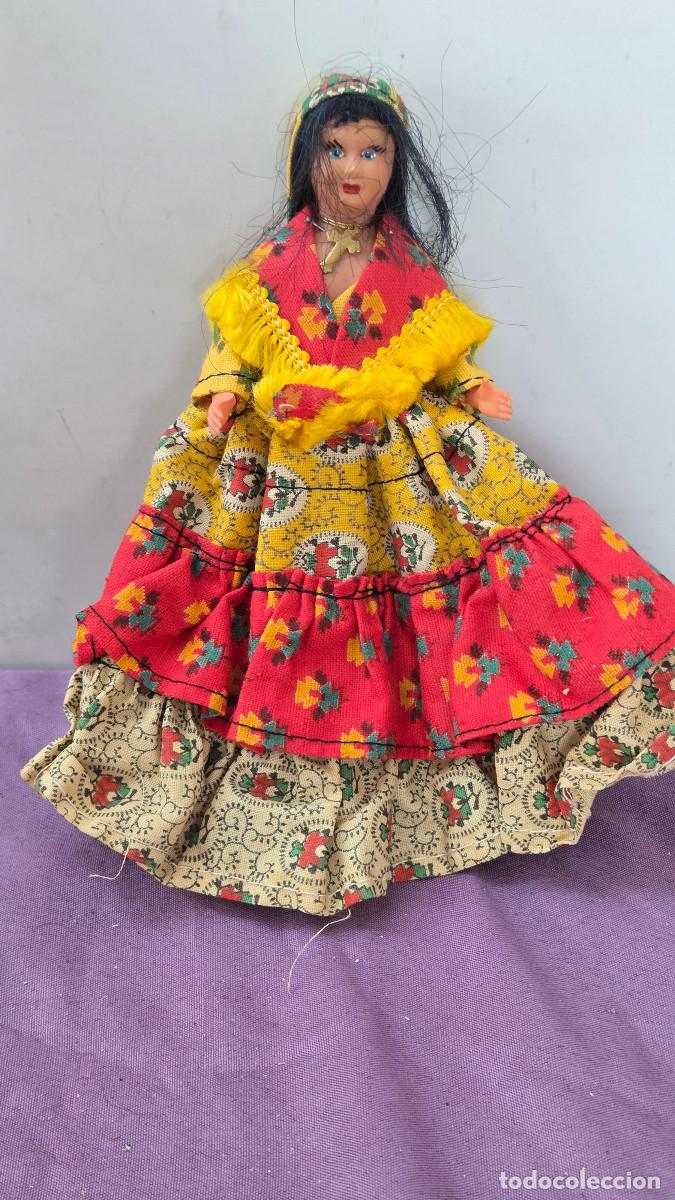 Mu&ntilde;eca espa&ntilde;ola clasica: mu&ntilde;eca de los a&ntilde;os 70 coleccion