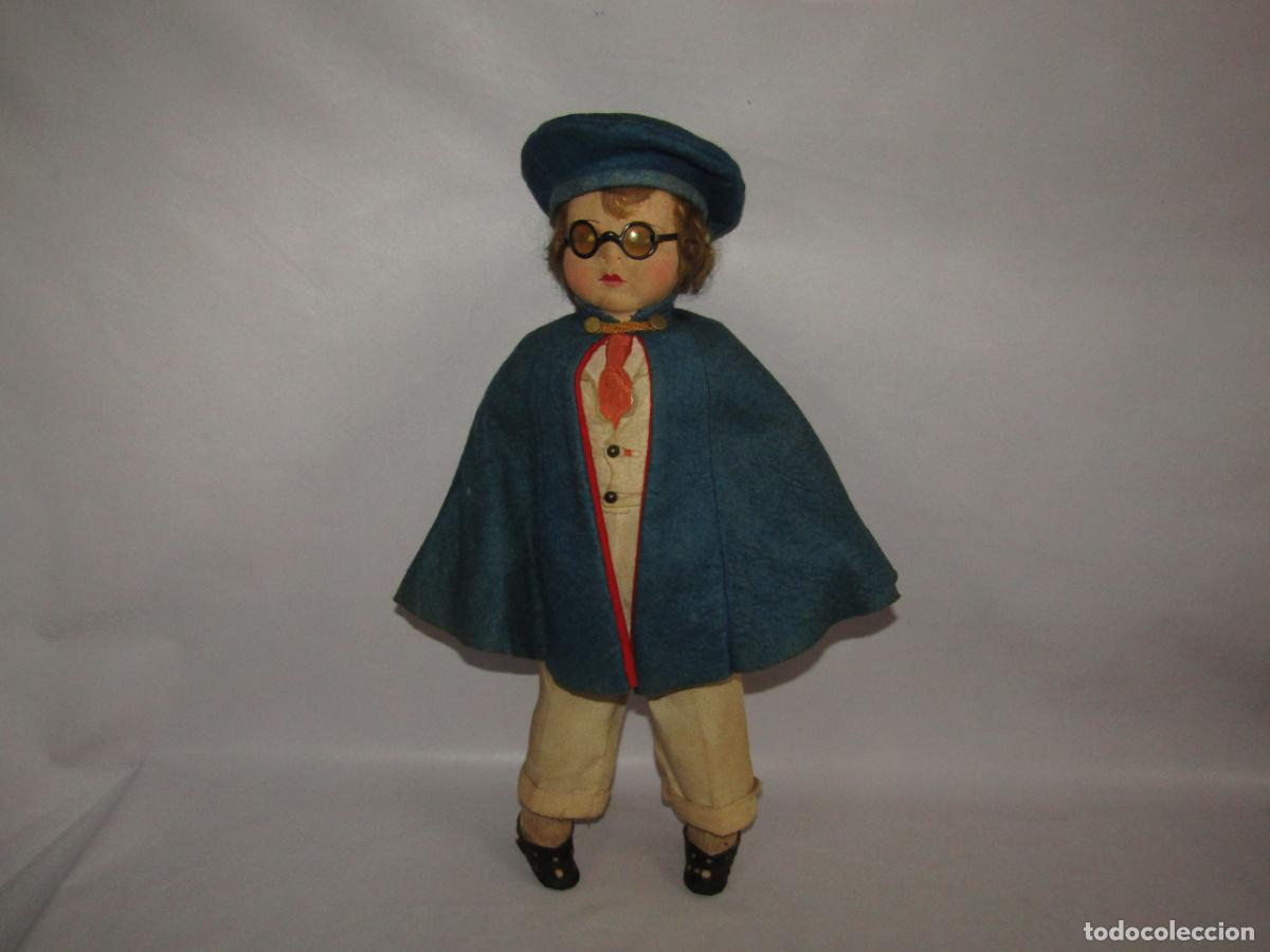 Mu&ntilde;eca espa&ntilde;ola clasica: Antiguo Mu&ntilde;eco con Traje, Chaleco, Capa y Gafas de LENCI o Tipo LENCI