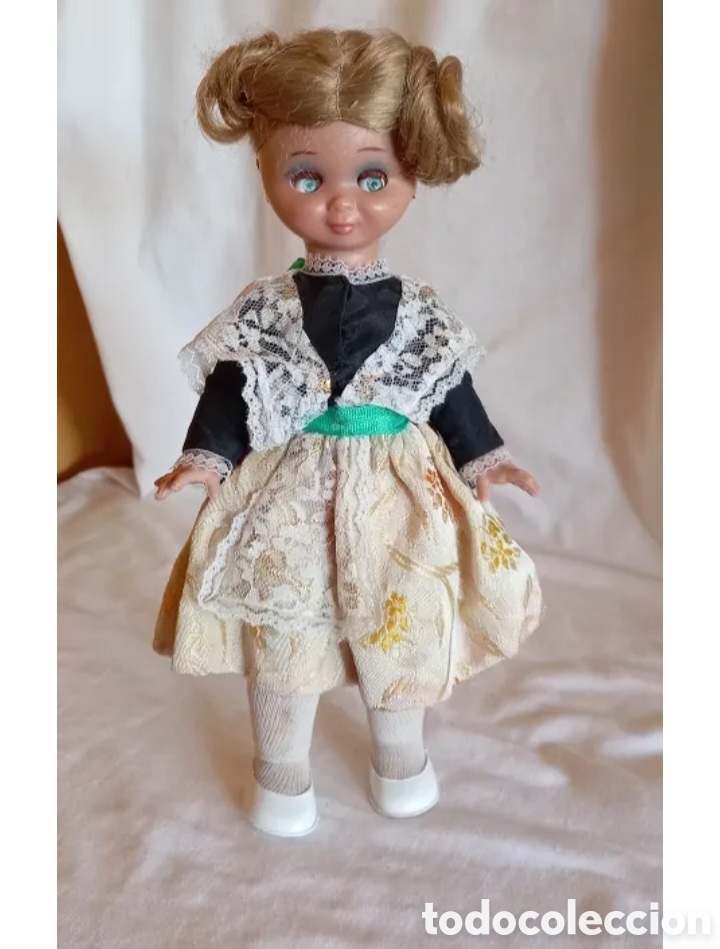 Mu&ntilde;eca espa&ntilde;ola clasica: MU&Ntilde;ECA ROSALINDA LINDA PIRULA VESTIDA REGIONAL