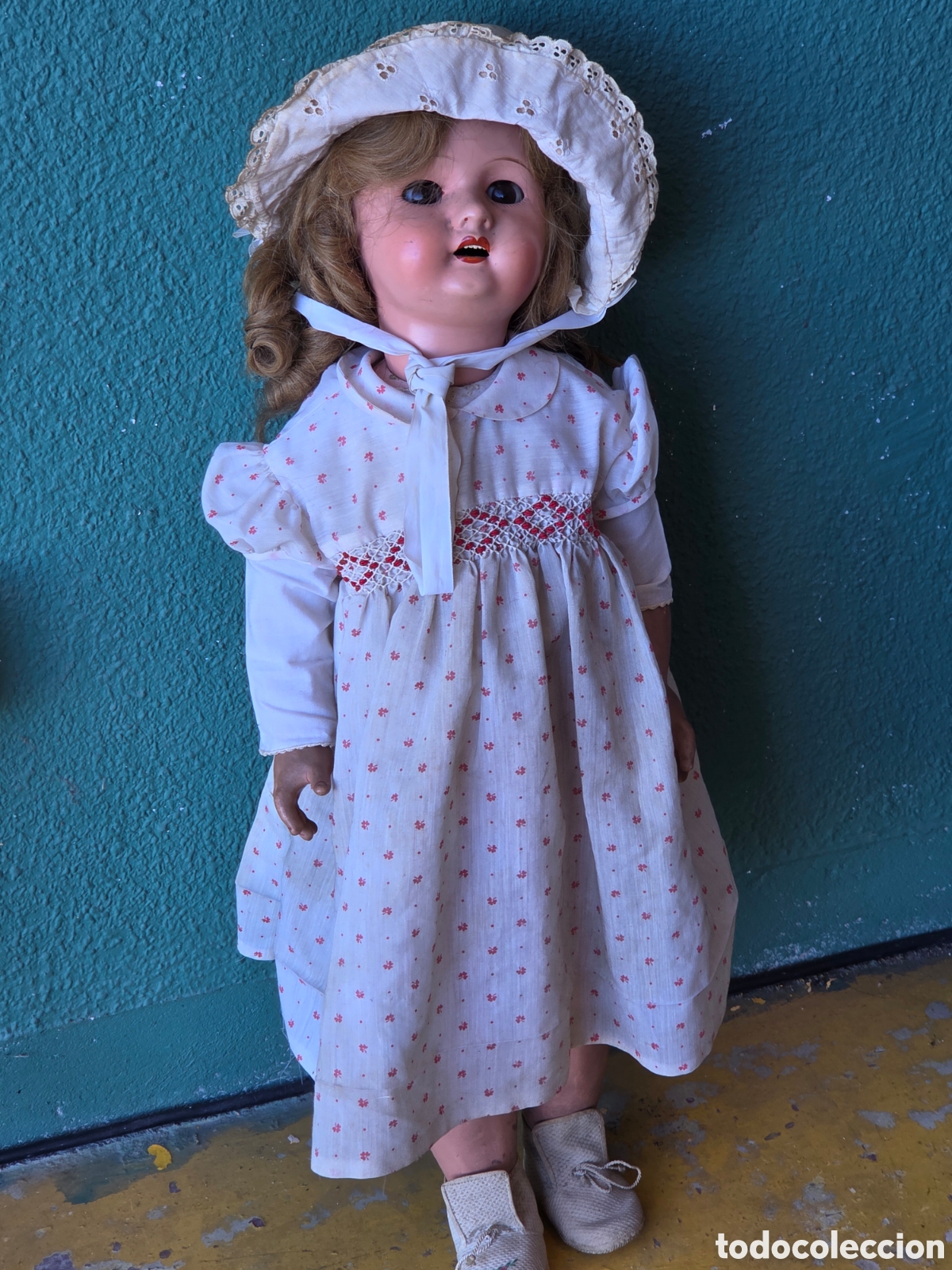 Mu&ntilde;eca espa&ntilde;ola clasica: ANTIGUA MU&Ntilde;ECA A&Ntilde;OS 40 CART&Oacute;N Y COMPOSICI&Oacute;N 68 CM.Altura