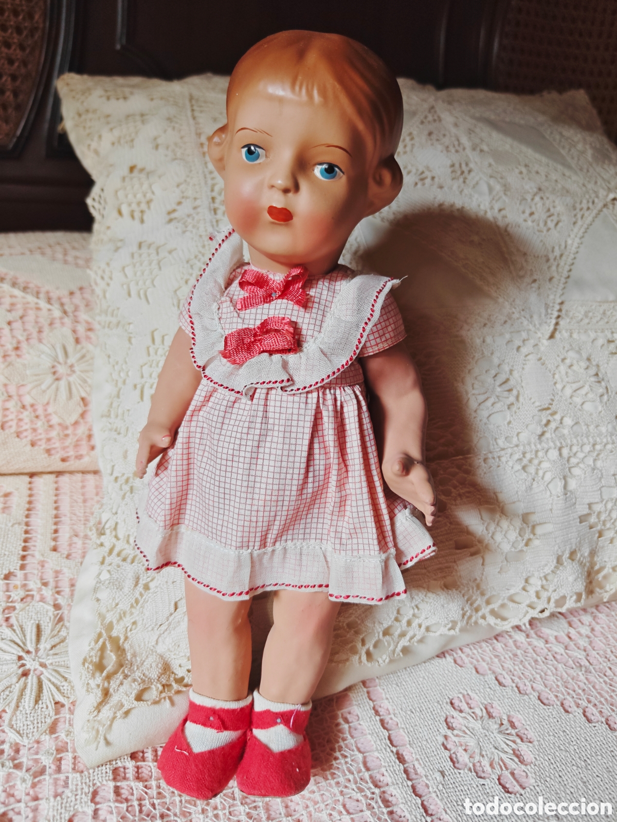 Mu&ntilde;eca espa&ntilde;ola clasica: Mu&ntilde;eca antigua de cart&oacute;n