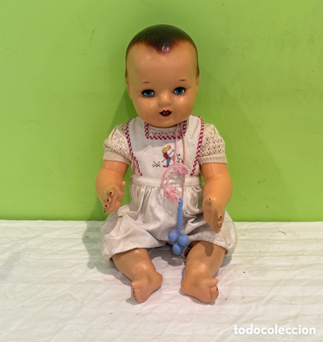 Mu&ntilde;eca espa&ntilde;ola clasica: Antiguo mu&ntilde;eco beb&eacute; Pep&oacute;n cart&oacute;n piedra &ndash; Ojos durmientes &ndash; A&ntilde;os 40-50 &ndash; 50 cm
