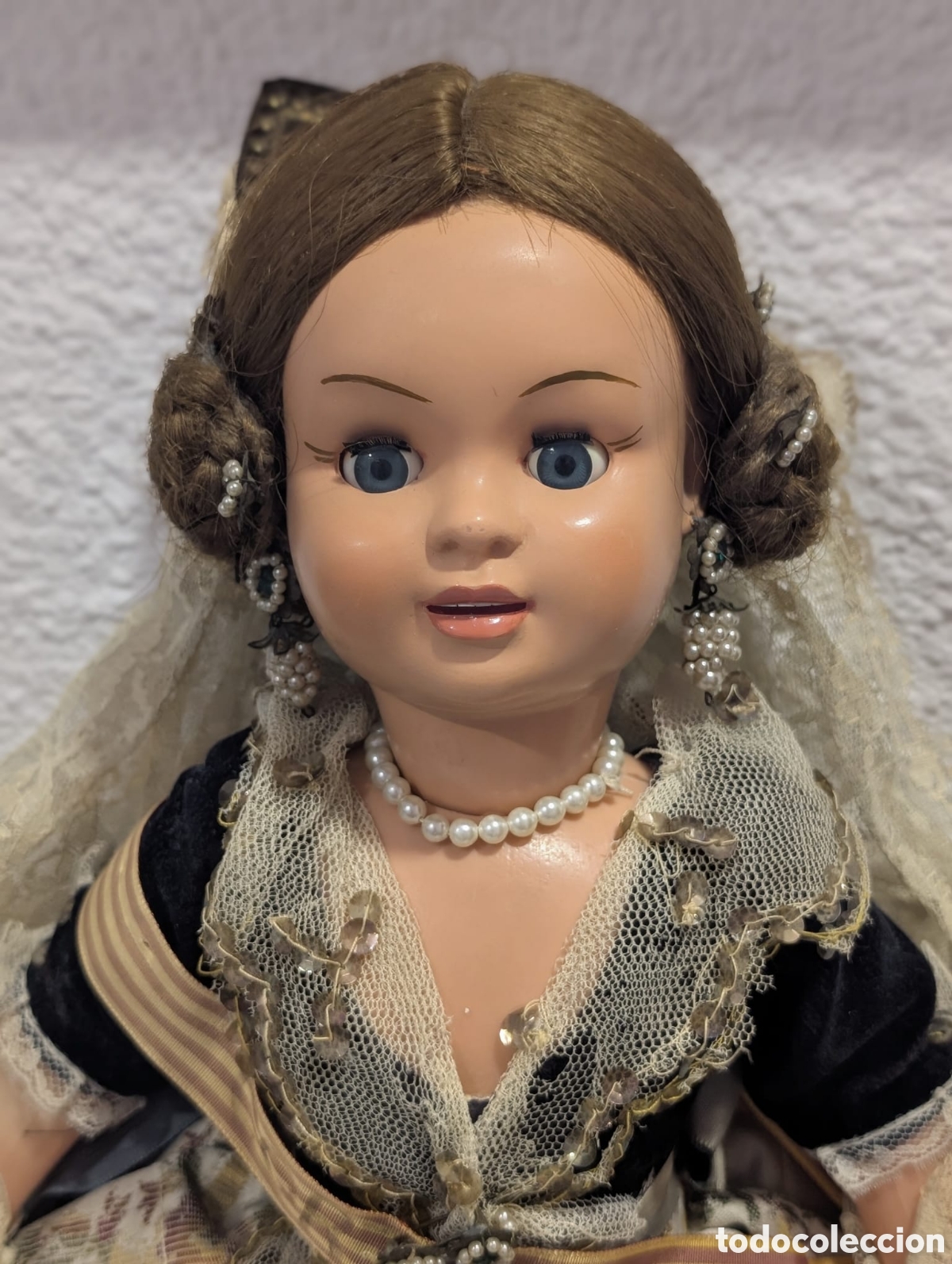 Poup&eacute;e espagnole classique: Mu&ntilde;eca antigua Teresin Fallera
