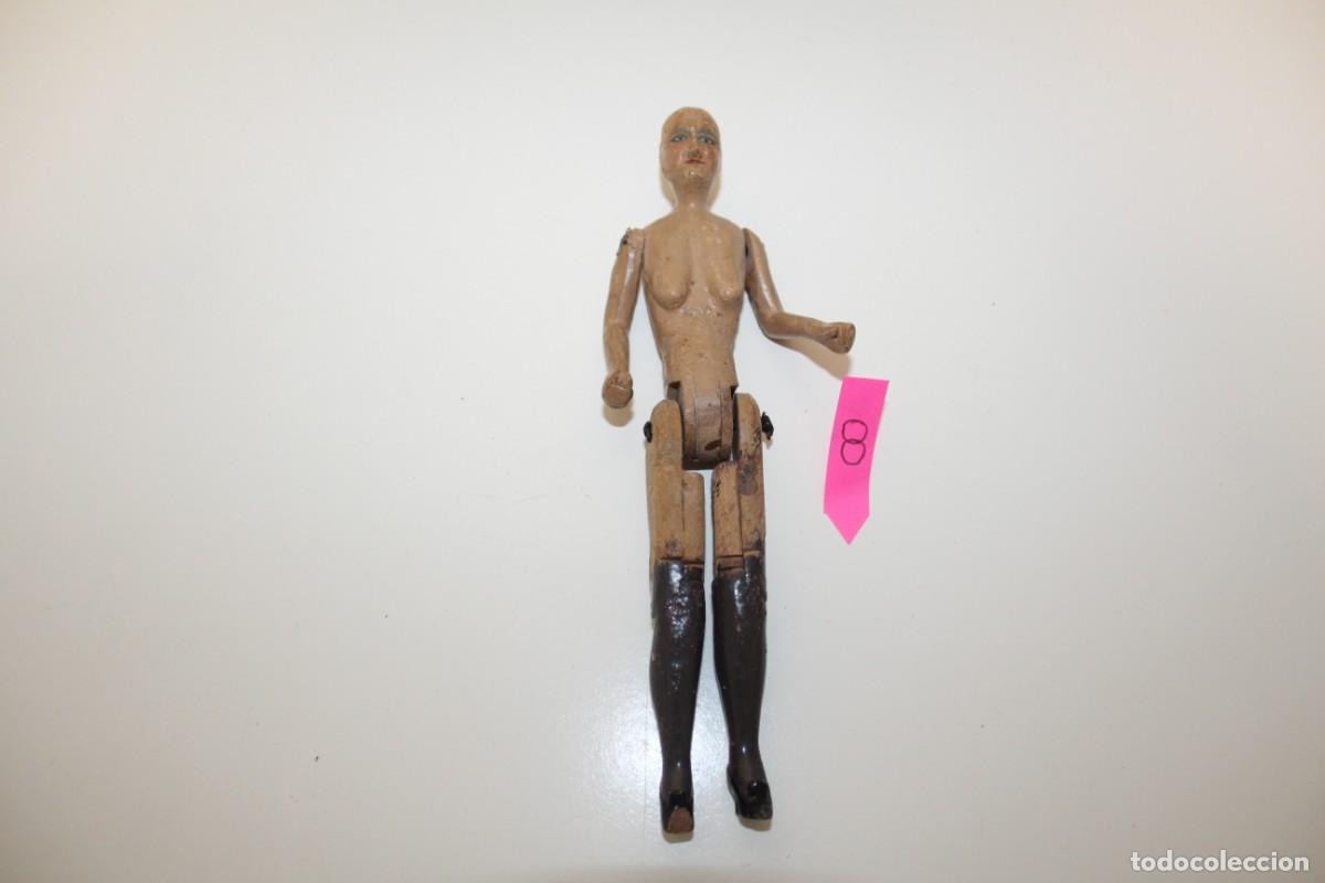 Mu&ntilde;eca espa&ntilde;ola clasica: ANTIGUA MU&Ntilde;ECA DE MADERA ARTICULADA