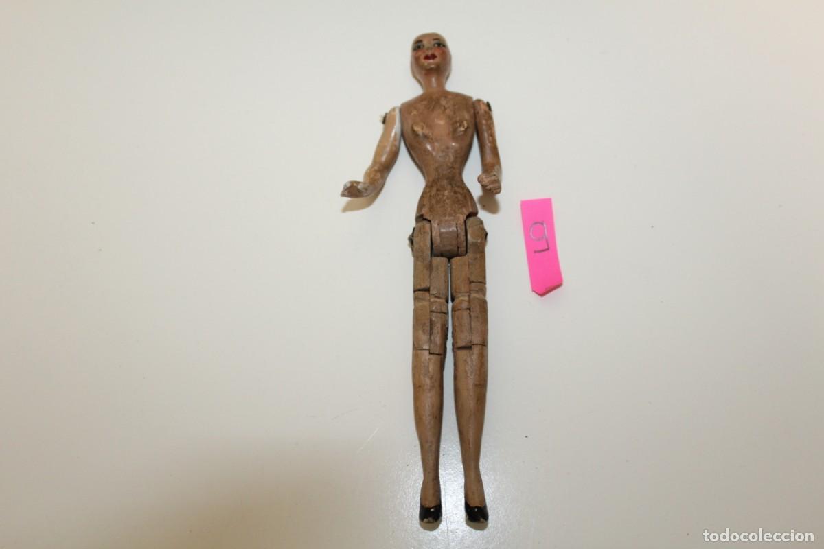 Mu&ntilde;eca espa&ntilde;ola clasica: ANTIGUA MU&Ntilde;ECA DE MADERA ARTICULADA