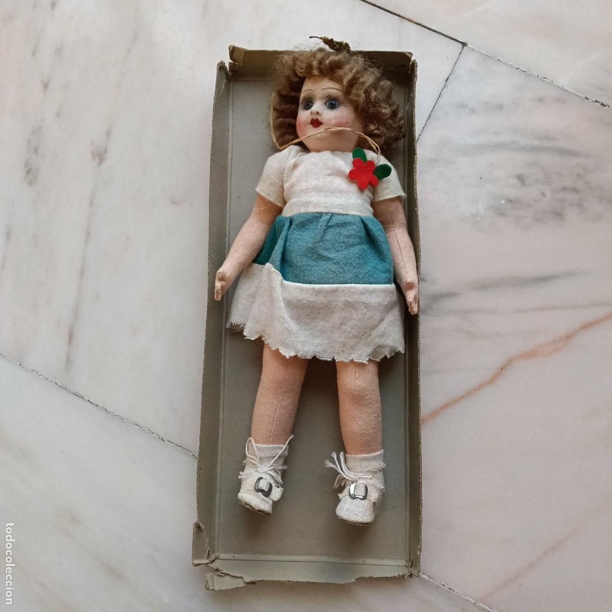 Mu&ntilde;eca espa&ntilde;ola clasica: Mu&ntilde;eca antigua de pa&ntilde;o o fieltro