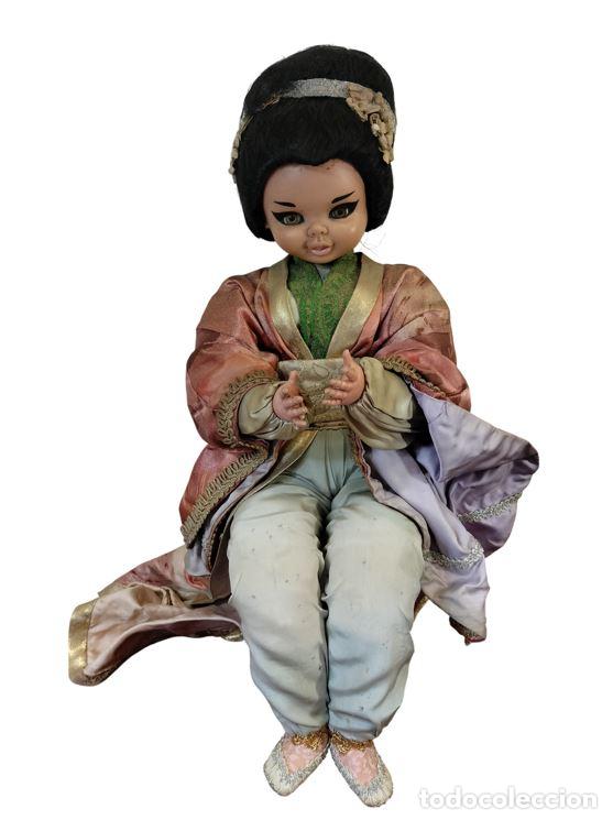 Mu&ntilde;eca espa&ntilde;ola clasica: MU&Ntilde;ECA PIERINA CON TRAJE JAPON&Eacute;S DE GEISHA. FAMOSA. PL&Aacute;STICO. ESPA&Ntilde;A. CIRCA 1940.