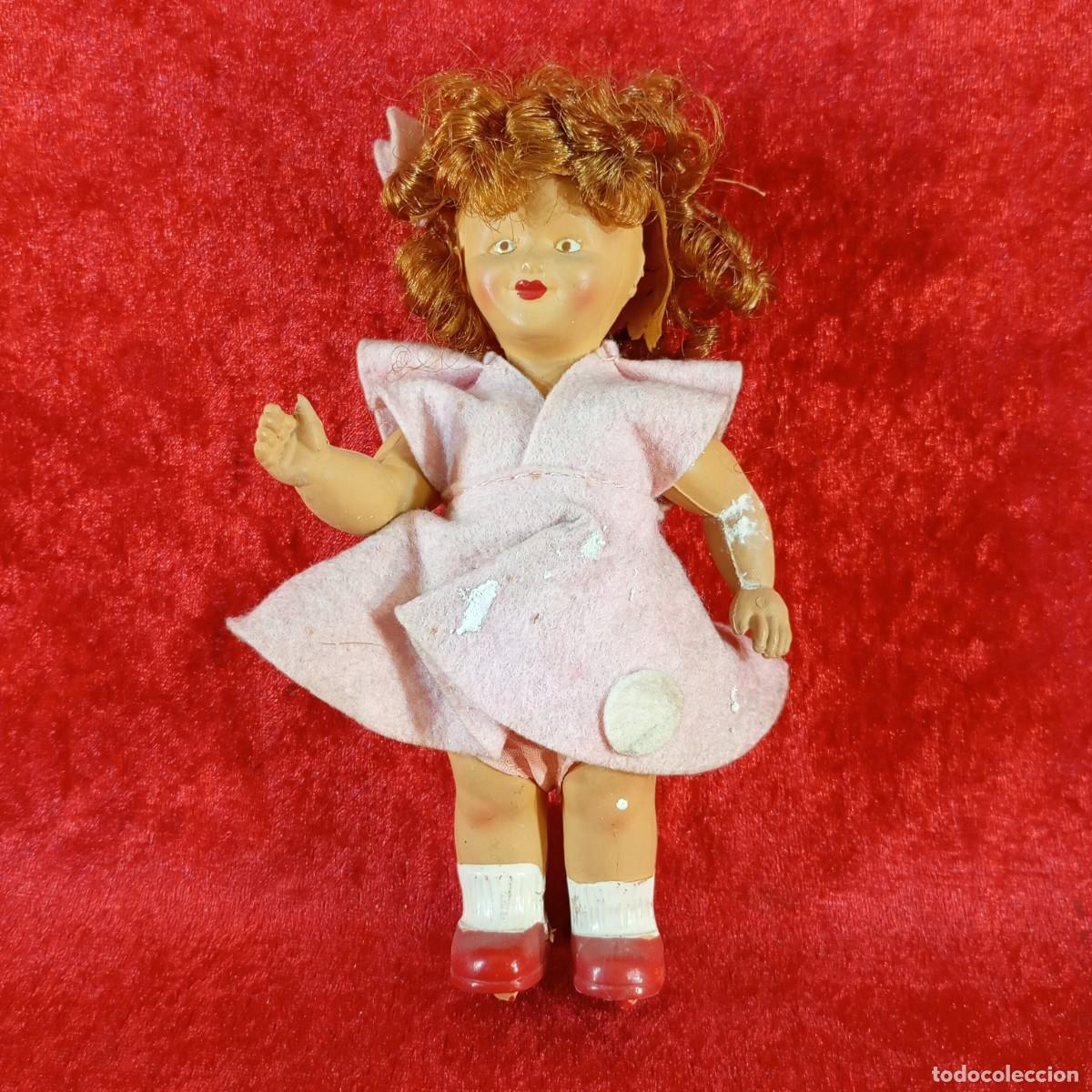 Mu&ntilde;eca espa&ntilde;ola clasica: PEQUE&Ntilde;A MU&Ntilde;ECA VINTAGE - TIPO COMPOSICI&Oacute;N - FAB. D&Eacute;CADA DE 1950'S - 16 CM DE ALTURA