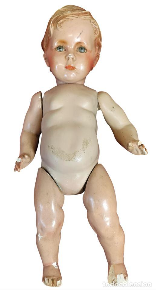 Mu&ntilde;eca espa&ntilde;ola clasica: ANTIGUO MU&Ntilde;ECO O BEB&Eacute; DE CART&Oacute;N PIEDRA. SIN MARCA. PROBABLEMENTE ESPA&Ntilde;OL. CIRCA 1920-1940