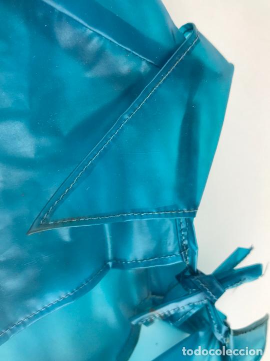 Muñeca Gisela: GISELA. Chubasquero azul con gorro. Años 1940s - Foto 7 - 301631938