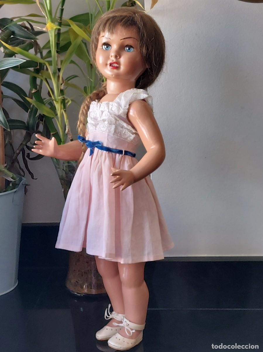 Mu&ntilde;eca Gisela: MU&Ntilde;ECA LILI DE CART&Oacute;N MARCADA CON ROPA ORIGINAL - Foto 6