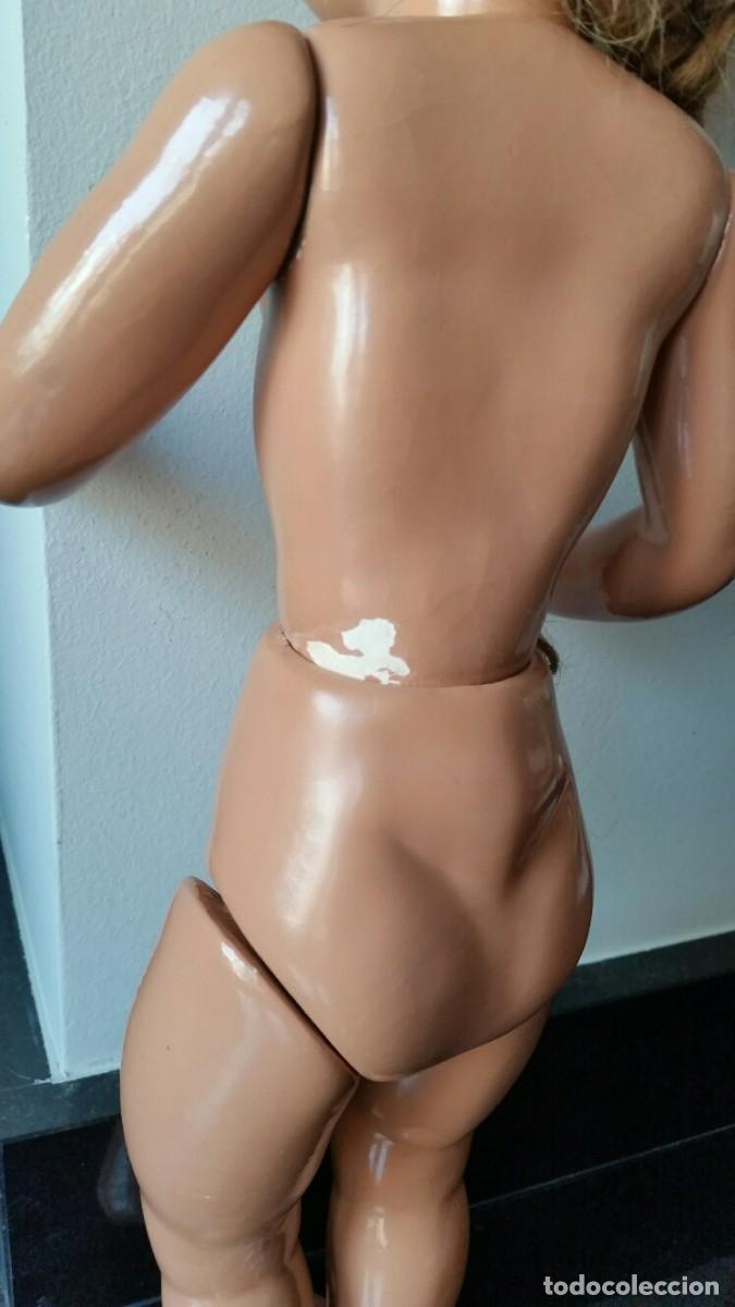 Mu&ntilde;eca Gisela: MU&Ntilde;ECA LILI DE CART&Oacute;N MARCADA CON ROPA ORIGINAL - Foto 9