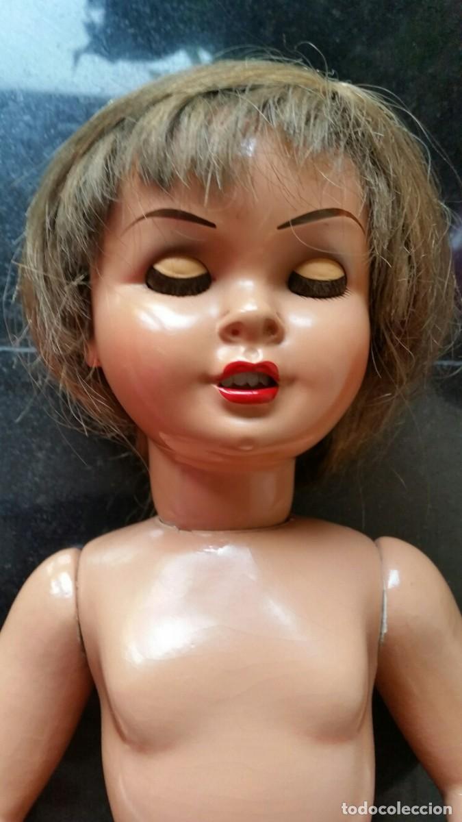 Mu&ntilde;eca Gisela: MU&Ntilde;ECA LILI DE CART&Oacute;N MARCADA CON ROPA ORIGINAL - Foto 10