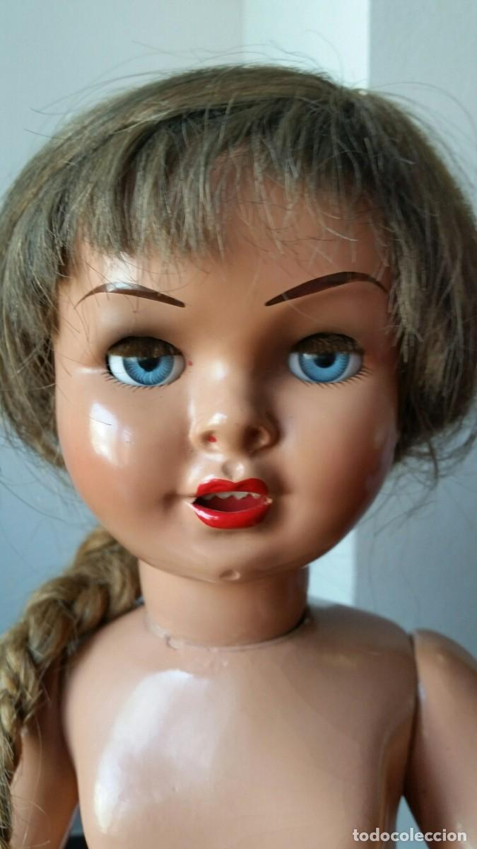 Mu&ntilde;eca Gisela: MU&Ntilde;ECA LILI DE CART&Oacute;N MARCADA CON ROPA ORIGINAL - Foto 12