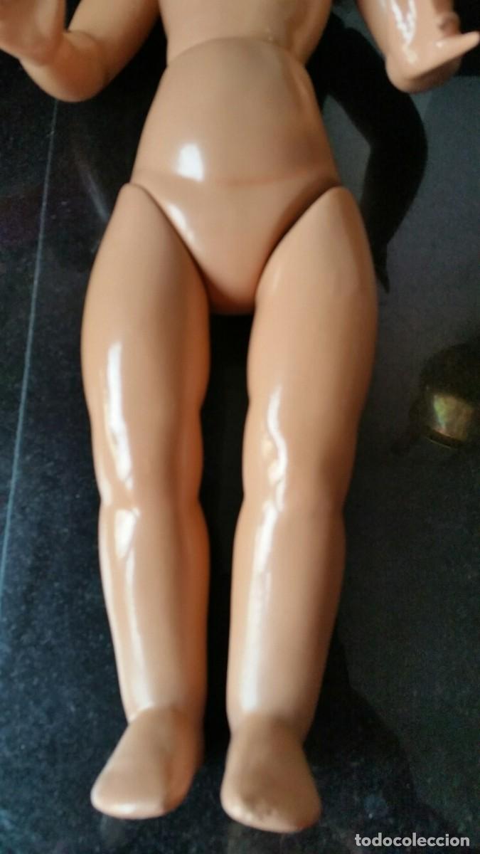 Mu&ntilde;eca Gisela: MU&Ntilde;ECA LILI DE CART&Oacute;N MARCADA CON ROPA ORIGINAL - Foto 16