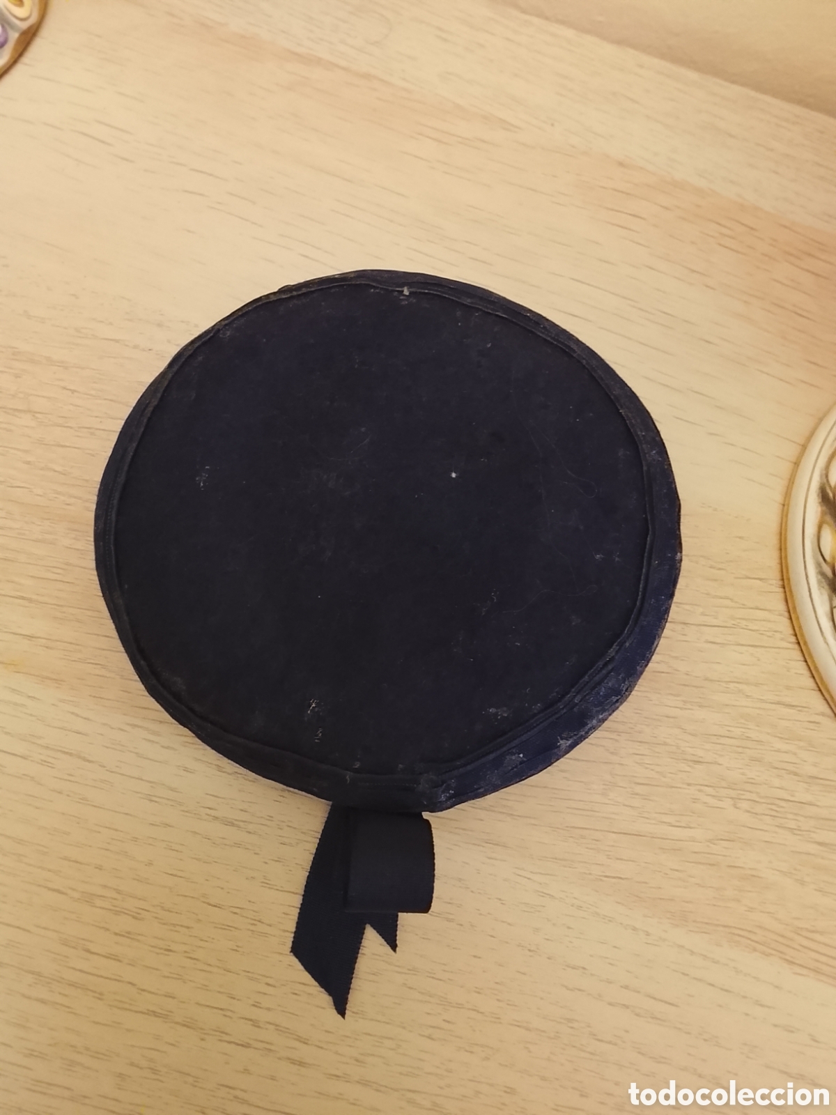 Mu&ntilde;eca Gisela: Aut&eacute;ntica gorra de el conjunto colegial de mu&ntilde;eca Gisela ,de primera &eacute;poca.Se conserva muy bien.