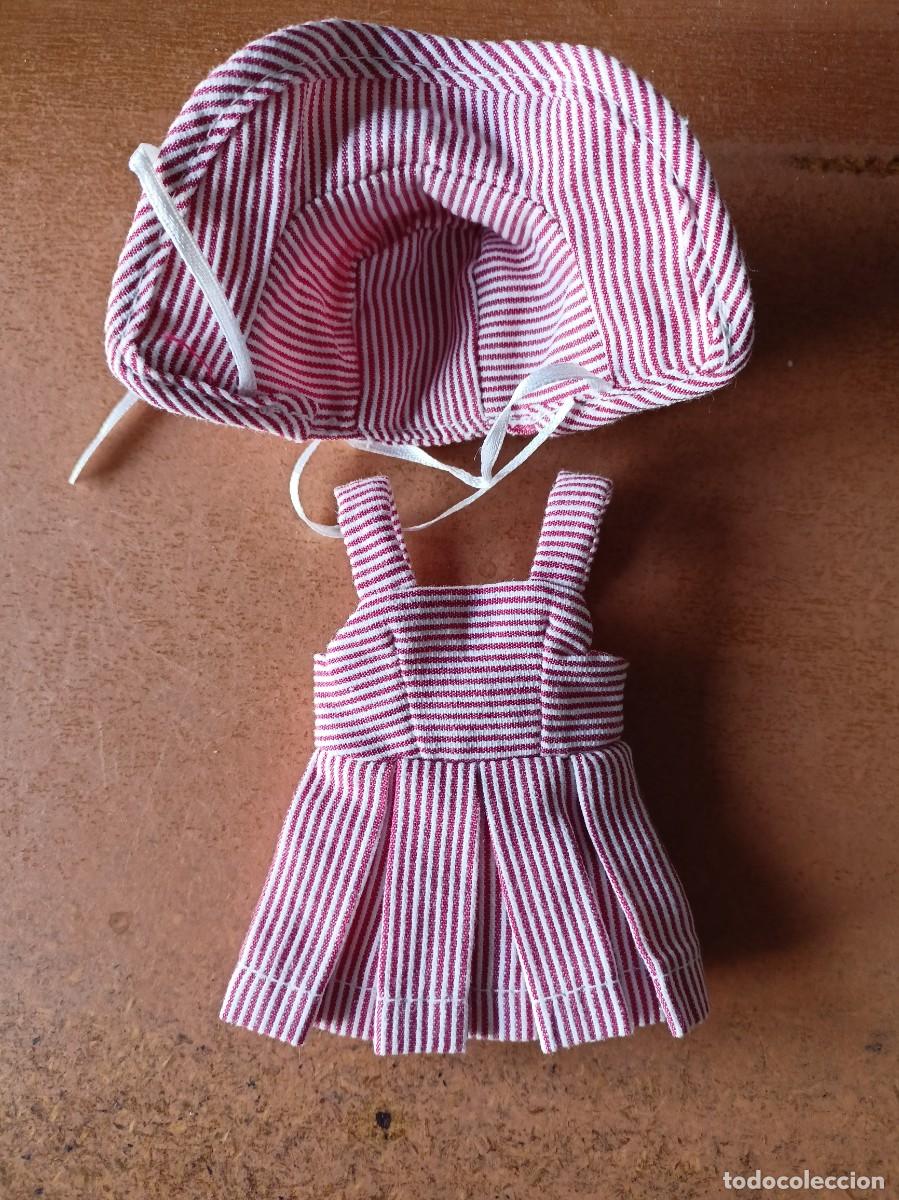 Bambola Mariquita P&eacute;rez e Juanin: Conjunto vestido y capota mini Mariquita Perez 20cms