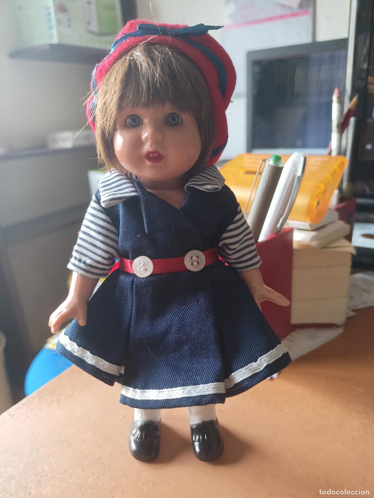 Bambola Mariquita P&eacute;rez e Juanin: Mini Mariquita Perez 20 cms vestida + lote marinera (vestido y gorro) de recambio