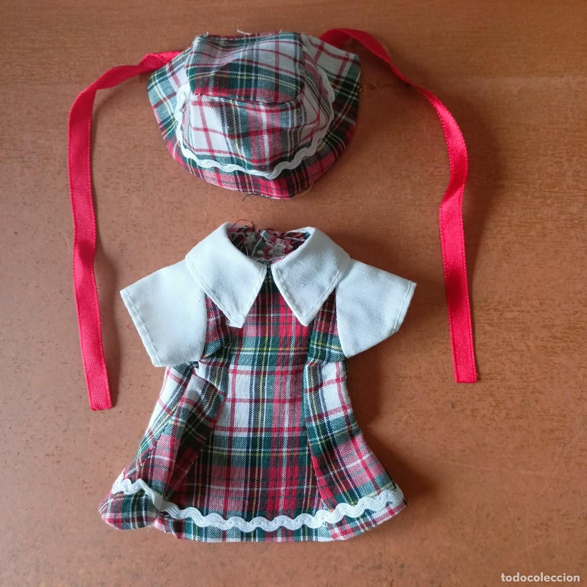 Poup&eacute;e Mariquita P&eacute;rez et Juanin: Conjunto vestido y capota mini Mariquita Perez 20 cms.