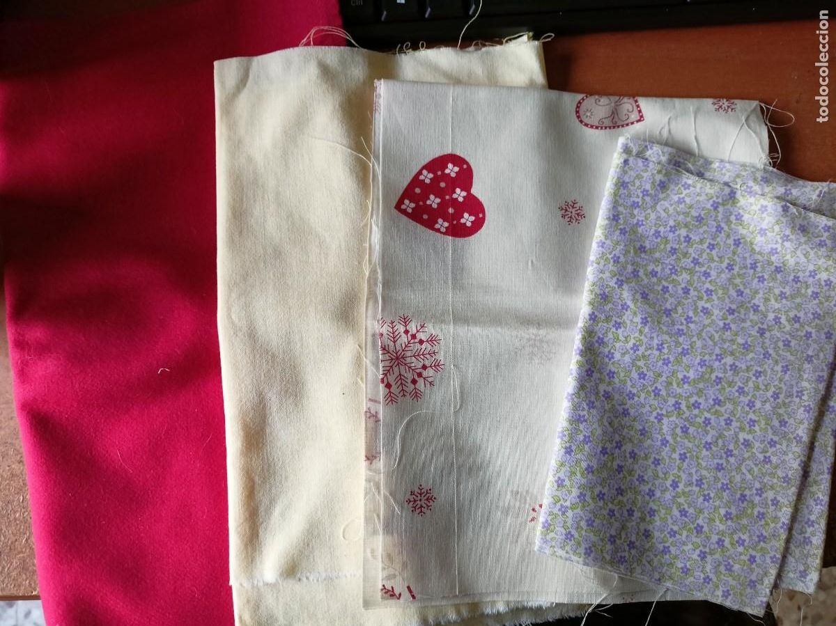 Mu&ntilde;eca Mariquita P&eacute;rez y Juanin: Lote 4 retales de tela para vestidos de mu&ntilde;eca u otras manualidades