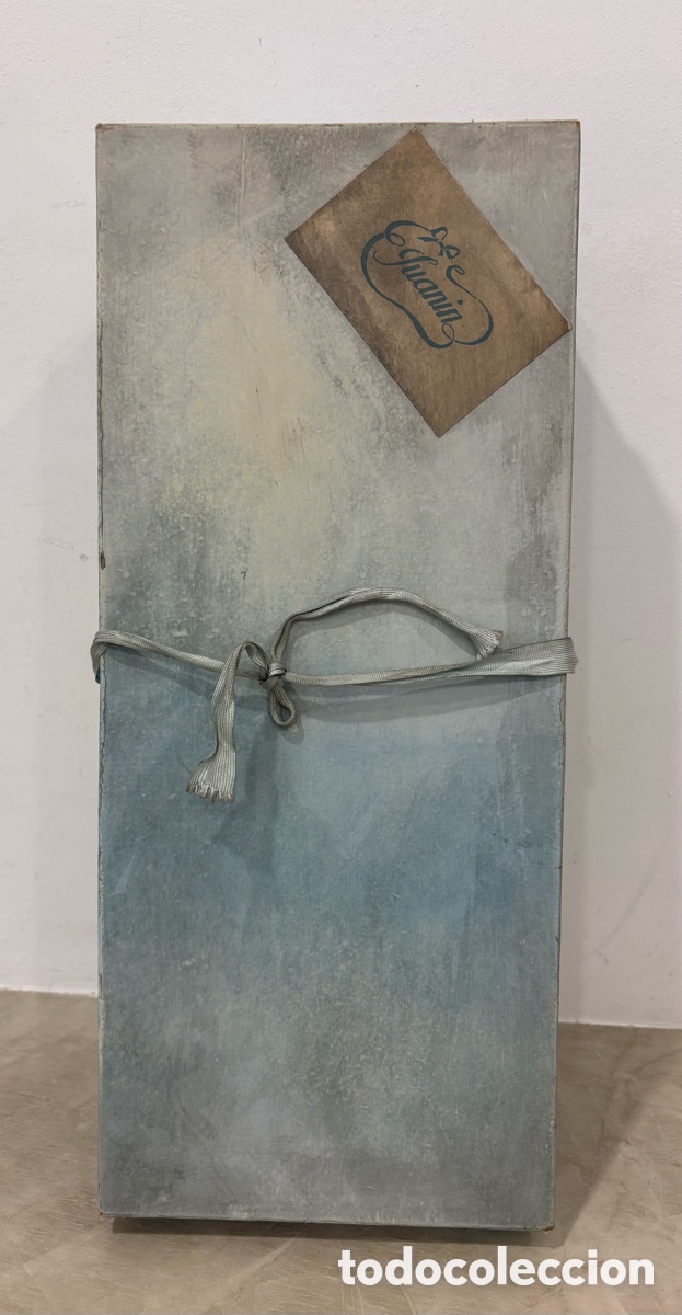 Mu&ntilde;eca Mariquita P&eacute;rez y Juanin: Caja de Juanin beb&eacute; tal y como aparece en las fotograf&iacute;as puestas