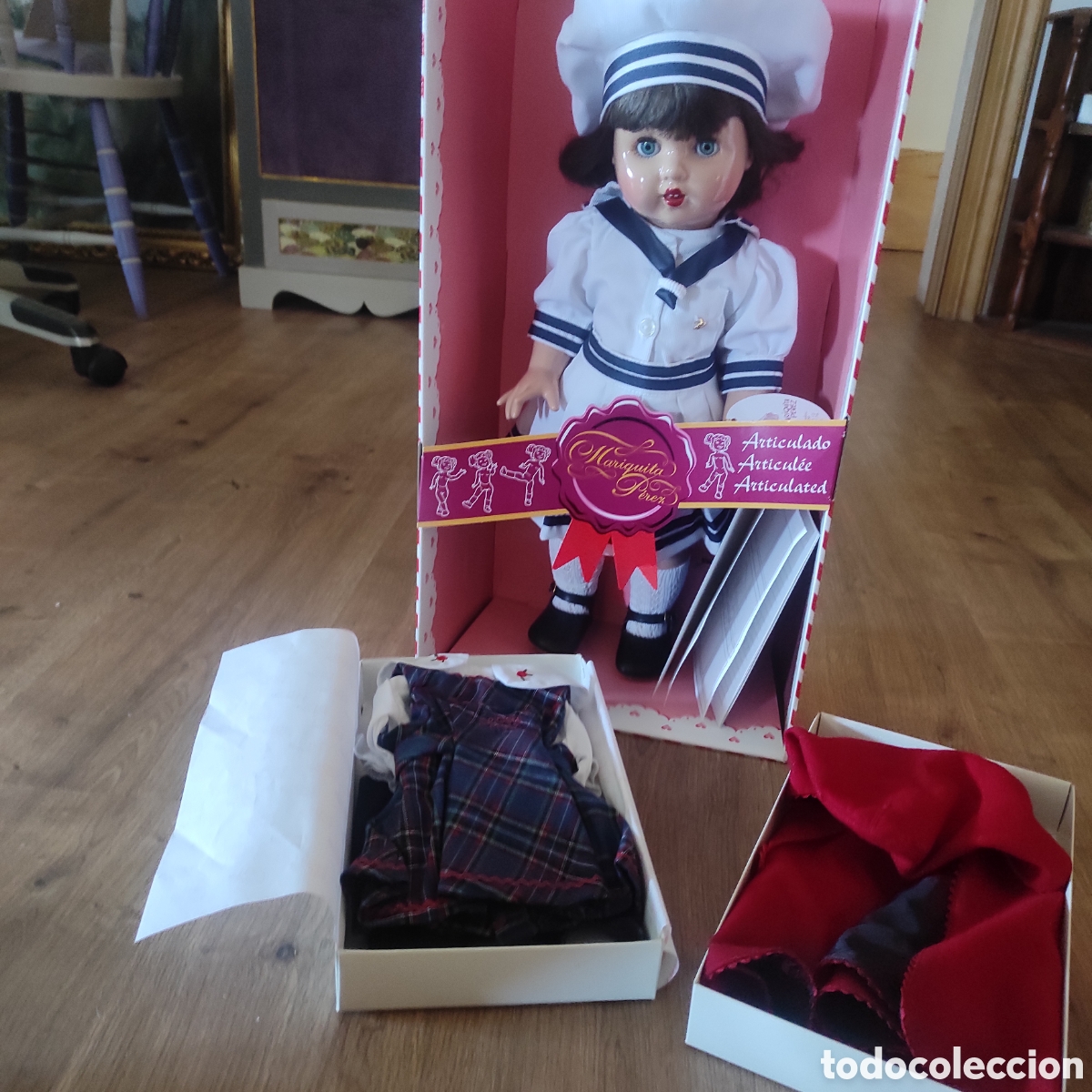 Mu&ntilde;eca Mariquita P&eacute;rez y Juanin: Mu&ntilde;eca Mariquita P&eacute;rez 45 cm (1999) + 2 Conjuntos NUEVOS + Caja Original + Libro de Familia