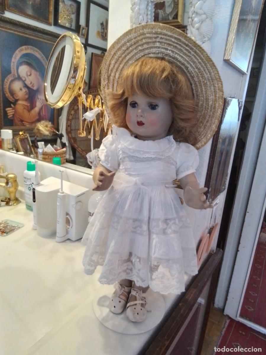 Mu&ntilde;eca Mariquita P&eacute;rez y Juanin: MARIQUITA PEREZ. a&ntilde;os 40. Florido