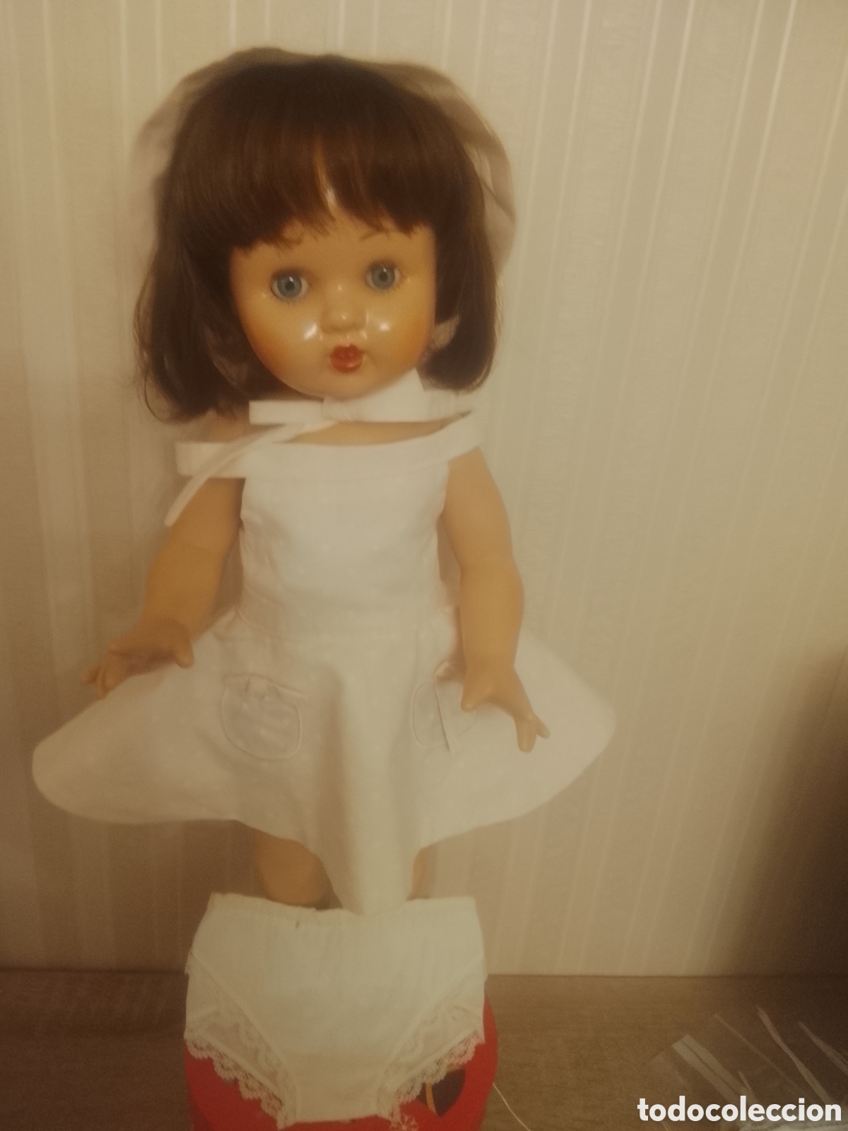 Mu&ntilde;eca Mariquita P&eacute;rez y Juanin: Autentico vestido con capota y braguita ,de Mariquita Perez de 45 cent ,de 1998 .Mu&ntilde;eca no incluida