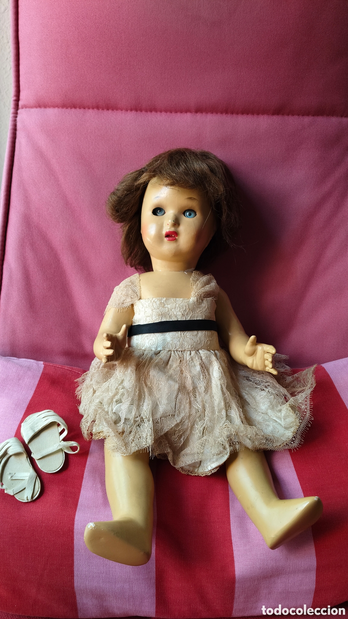 Mu&ntilde;eca Mariquita P&eacute;rez y juanin: Mu&ntilde;eca antigua cart&oacute;n Mariquita P&eacute;rez