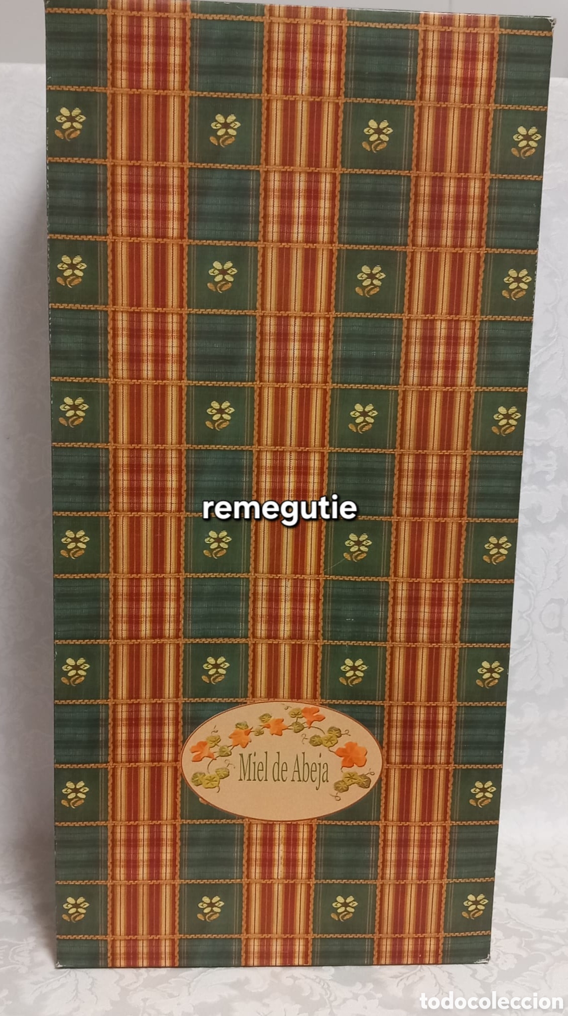 Mu&ntilde;eca Mariquita P&eacute;rez y juanin: Caja de mariquita P&eacute;rez miel de abeja