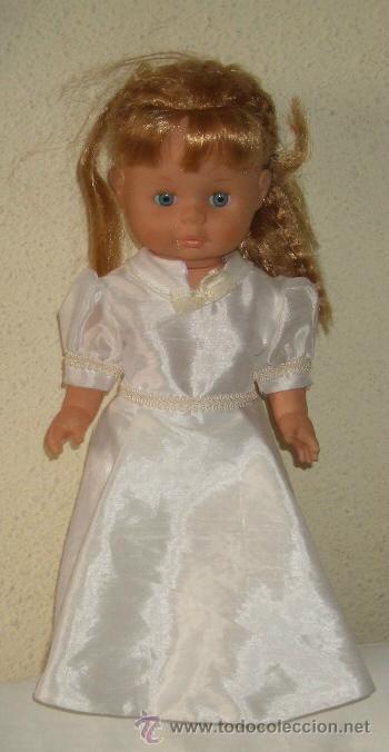 Mu&ntilde;ecas Lesly y Barriguitas: MU&Ntilde;ECA DE FAMOSA DE COMUNI&Oacute;N - Foto 1