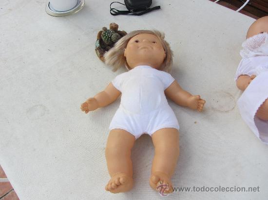 Mu&ntilde;ecas Lesly y Barriguitas: MU&Ntilde;ECA DE FAMOSA. 40 cms - Foto 1